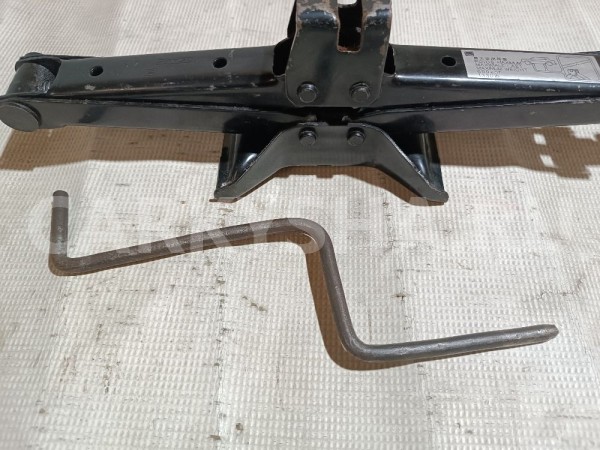 Домкрат Mitsubishi Lancer оригинальный номер 9280A087