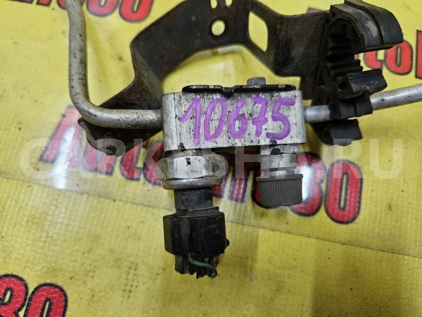 Трубка кондиционера Toyota Auris оригинальный номер 8871002780