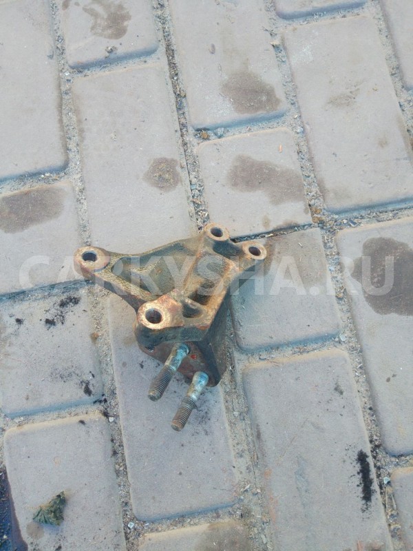 Кронштей крепления МКПП Kia Ceed ED1 Kia Cee'd 