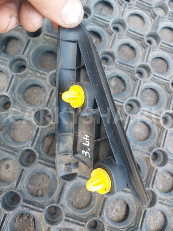 Накладка двери задняя левая Kia Ceed  ED Kia Cee'd оригинальный номер 839101H000EQ