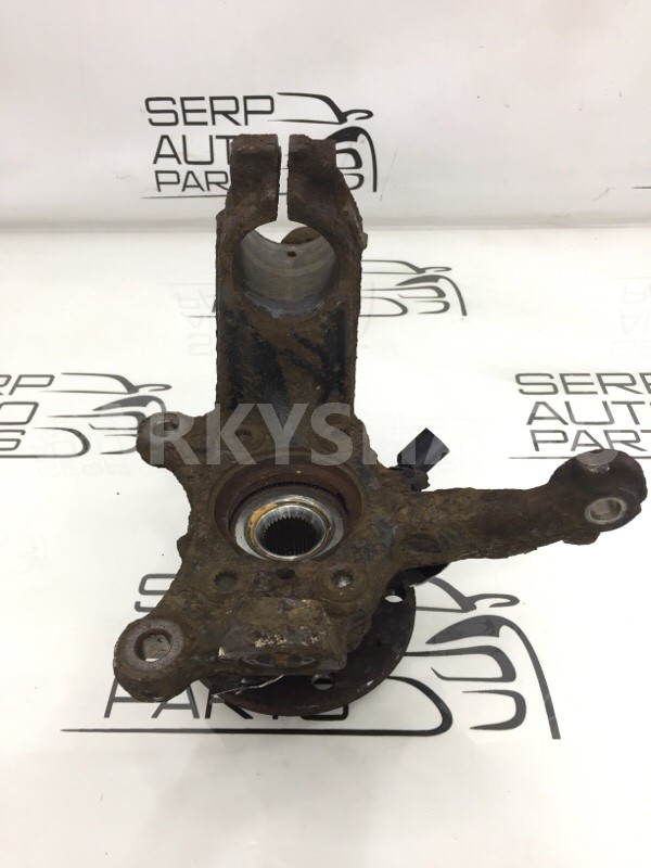 Поворотный кулак правый Skoda Octavia A5 1.8 CDAB Skoda Octavia 