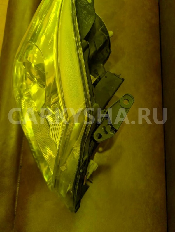 Фара Toyota Avensis оригинальный номер 8114005322