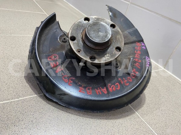 Кулак задний левый Audi A4 2007 г Audi 200 оригинальный номер 8E0615611J