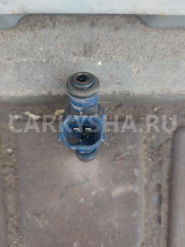 Форсунка топливная Kia Ceed ED Kia Cee'd оригинальный номер 353102B000