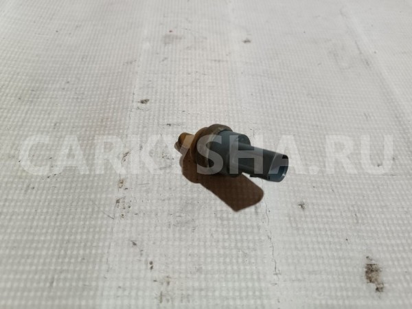 Датчик температуры жидкости Volkswagen Caddy оригинальный номер 06a919501a