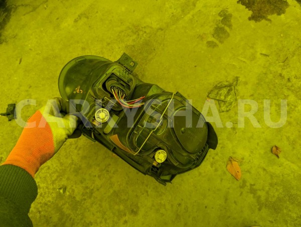 Фара Volkswagen Golf оригинальный номер 1J2941015A