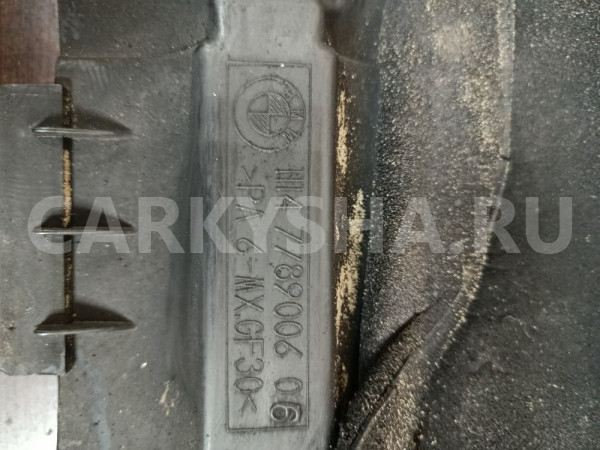 Декоративная крышка двигател BMW 3 E90/E91/E92/Е93 BMW 3er оригинальный номер 11147789006