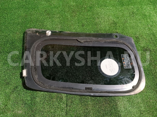 Стекло кузовное глухое левое Mazda 2 оригинальный номер D20563950