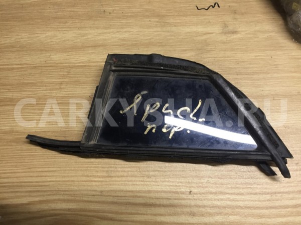 Форточка передней левой двери Toyota Yaris II Хэтчбек 5 дв. 