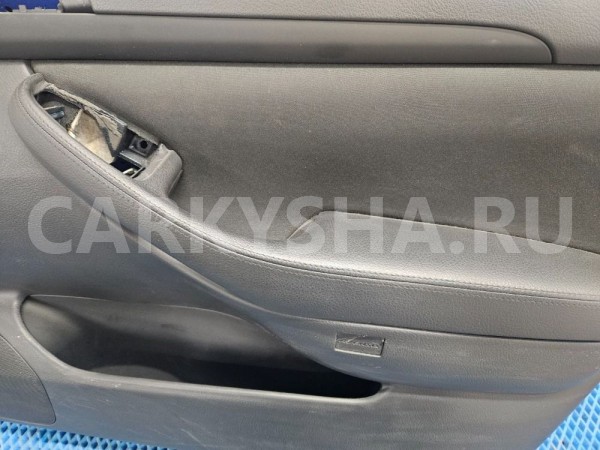 Обшивка карта двери передней правой Avensis T250 Toyota Avensis оригинальный номер 6761005620