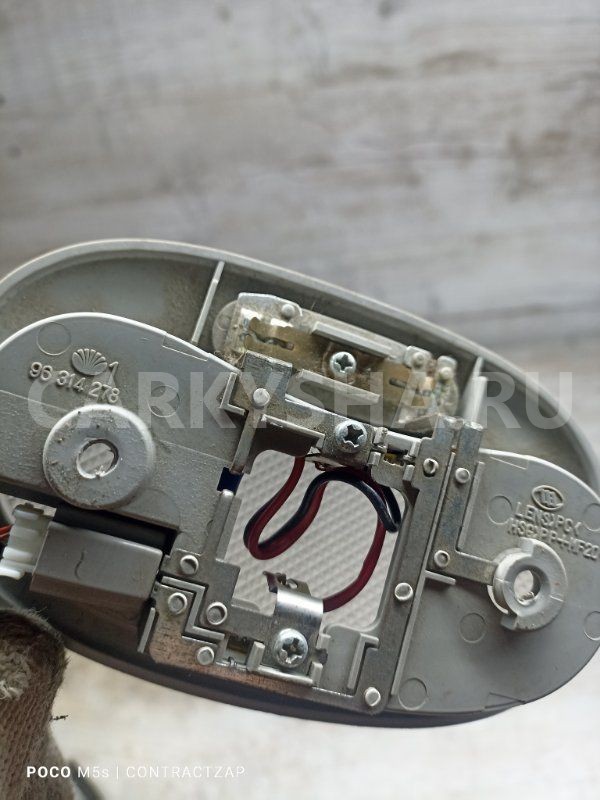 Плафон подсветки салона Chevrolet Aveo I (2003—2008) Chevrolet Aveo оригинальный номер 96314278