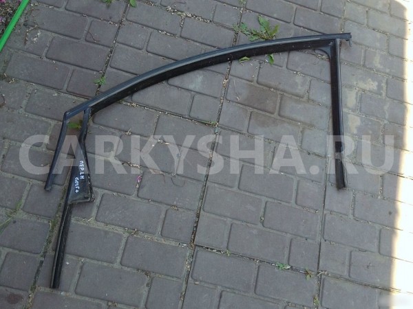 Уплотнитель стекла левой передней двери V W golf+ Volkswagen Golf Plus оригинальный номер 5M0837431C