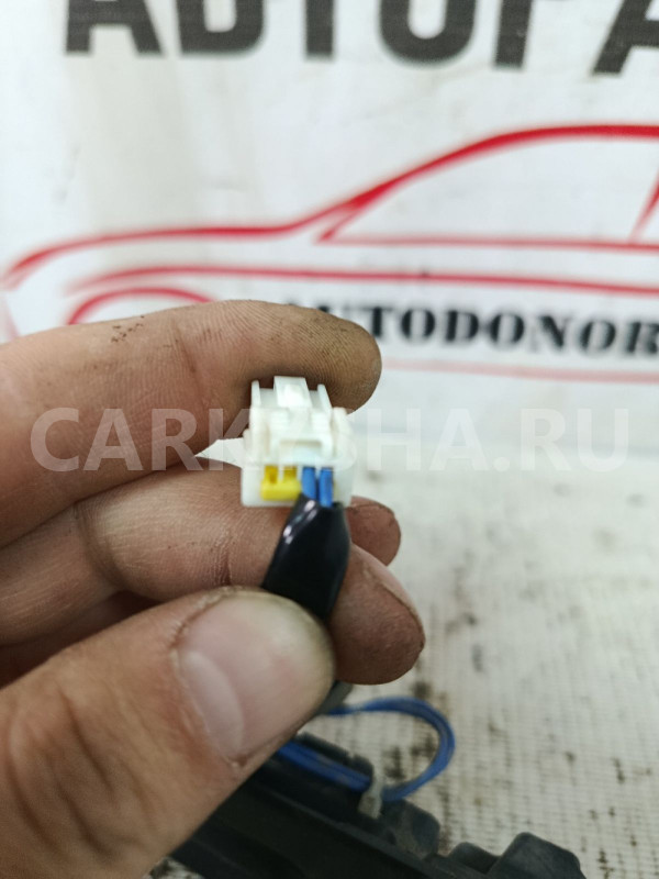 Кнопка открывания багажника Suzuki SX4 2006-2014 Suzuki SX4 оригинальный номер 3717879J00