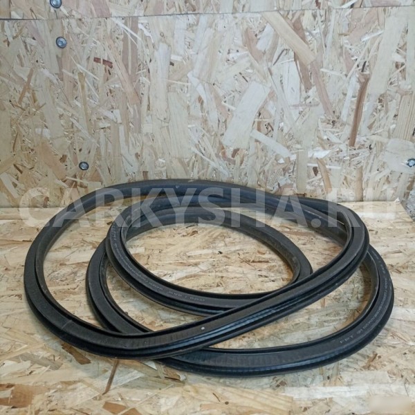 Уплотнитель проёма перед лев двери Opel Astra J Opel Astra оригинальный номер 13259929