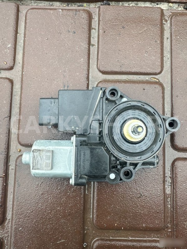 Моторчик стеклоподъемника Kia Optima 4 JF Kia Optima оригинальный номер 82460d4000