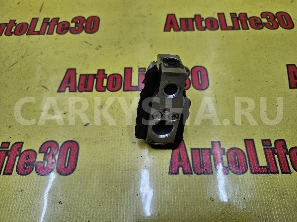 Клапан кондиционера Toyota Auris оригинальный номер 8851502150