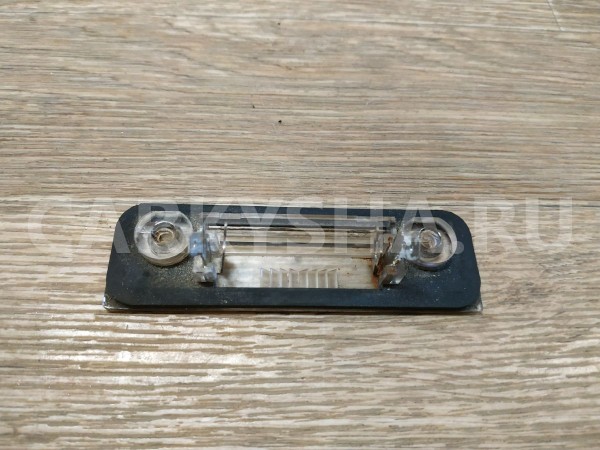 Плафон подсветки номерного знака Ford Fusion оригинальный номер 2S6113550AA