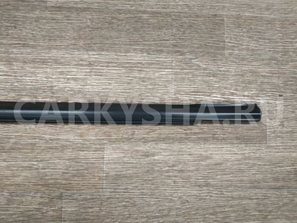 Накладка стекла переднего левого Hyundai ix35 оригинальный номер 822102S000