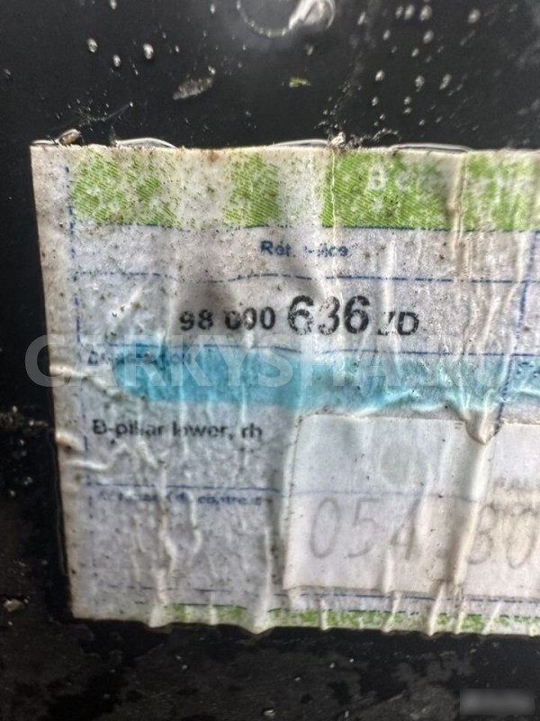 Обшивка средней стойки правая Citroen C4 b7 Citroen C4 оригинальный номер 98000636zd