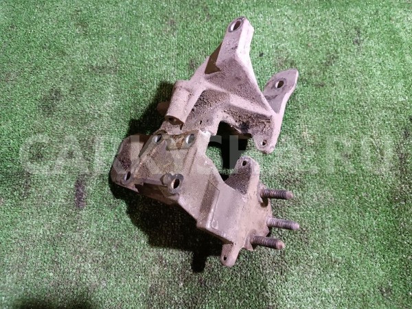 Кронштейн гидроусилителя Mitsubishi i оригинальный номер MD369262