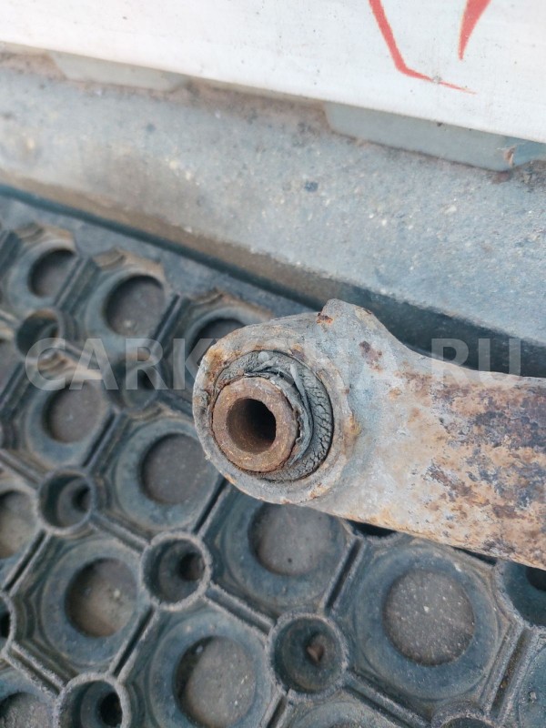 Рычаг поперечный задний Kia Ceed ED Kia Cee'd оригинальный номер 551001H000