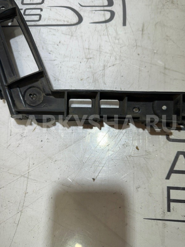 Крепление бампера заднее правое Opel Insignia G09 Opel Insignia 