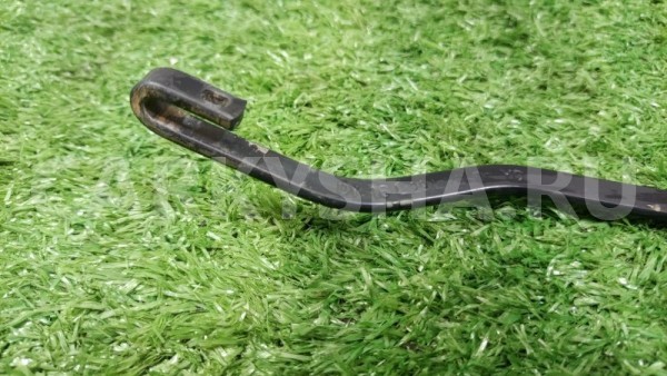 Поводок стеклоочистителя передний левый Hyundai Hyundai Solaris оригинальный номер 983101R000