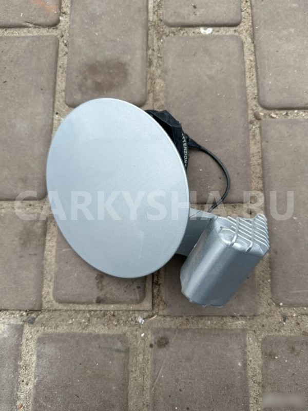 Лючок бензобака Hyundai Getz Hyundai Getz оригинальный номер 695101C000
