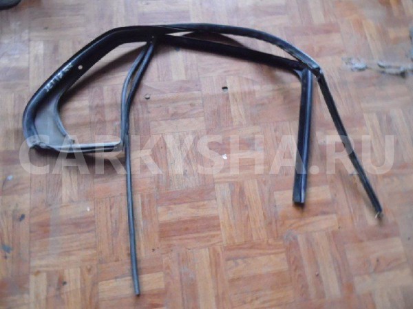 Направляющая стекла двери Volkswagen Jetta V (2005—2011) Volkswagen Jetta оригинальный номер 1K5839432G5AP