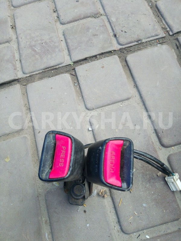 Замок ремня безопасности зад лев Kia Ceed ED Kia Cee'd оригинальный номер 898301H000EQ