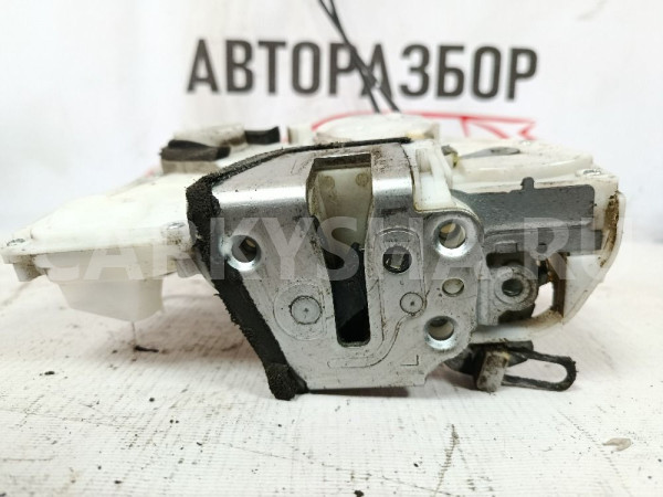 Замок двери передней левой Suzuki SX4 2006-2014 Suzuki SX4 оригинальный номер 8220280J32